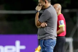 Το έφερε... τούμπα η Καρμιώτισσα, βυθίζεται η ΕΝΠ! (φώτος)