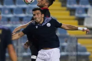 Το έφερε... τούμπα η Καρμιώτισσα, βυθίζεται η ΕΝΠ! (φώτος)