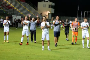 Νίκη χαράς...
