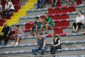 Αλάνθαστος ΕΚΤΟΣ με Τζίνο Φαν Κέσελ! (φώτος)