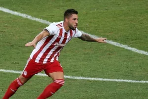 Από τον Ολυμπιακό στη Νότιγχαμ Φόρεστ