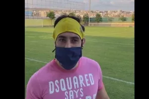 Χάρης με τρεις μάσκες!