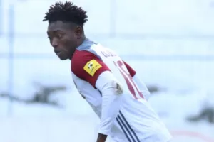 Deal με Victor Olatunji