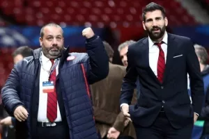 "ΕΠΙΘΕΣΗ" σε Φαν Σχιπ: "Ανακοινώνει σε κανάλι ότι τελειώνει ποδοσφαιριστή και σέβεται κανόνες κι Εθνική;"