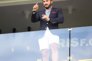 ΑΜΑΝ ντύσιμο ο Πρόεδρος! (φώτος) 