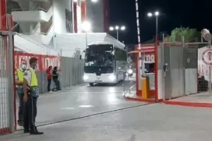(Βίντεο) Η αποχώρηση της Ομόνοιας από το “Γεώργιος Καραϊσκάκης” 