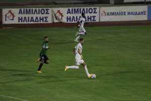 Νίκη με ανατροπή και με 10 παίκτες! (φώτος)