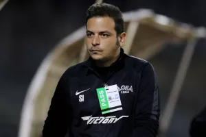 ΠΑΡΕΛΘΟΝ... μετά από μια οκταετία 