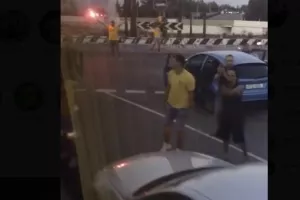 Ο κόσμος είναι εκεί και τους πιστεύει... 