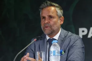«Δουλεύει» άλλο δεξί μπακ