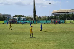 ΔΙΠΛΟ στη Λεμεσό το ΑΠΟΕΛ Κ16