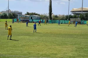 ΔΙΠΛΟ στη Λεμεσό το ΑΠΟΕΛ Κ16