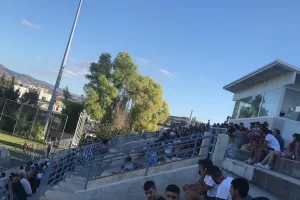 Γέμισε το Κοινοτικό