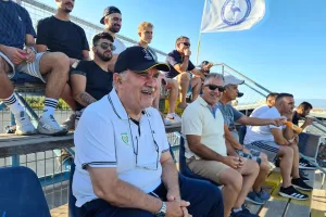 Στο Ακρωτήρι ο Πρόεδρος με καπέλο... Europa League! (φώτο)