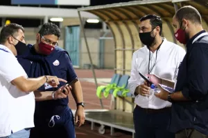 Με τον παρατηρητή...