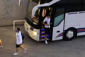 (ΦΩΤΟΣ) Η άφιξη του Απόλλωνα