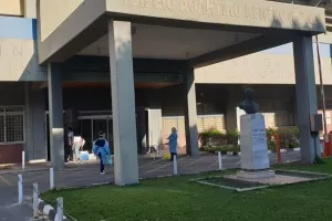 Τσίρειο/Τεστ Covid-19 πίσω από τη Δυτική (φώτος)