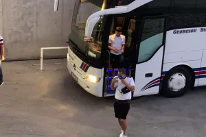 (ΦΩΤΟΣ) Η άφιξη του Απόλλωνα