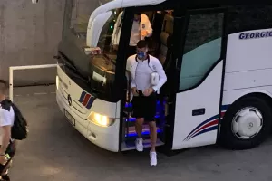 (ΦΩΤΟΣ) Η άφιξη του Απόλλωνα