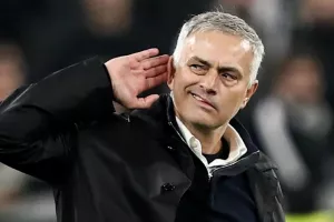 Απίθανη ατάκα-«καρφί» Μουρίνιο για Βενγκέρ (βίντεο)