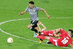 "Μας έλειψε η κάθετη πάσα και το γρήγορο παιχνίδι στο πρώτο ημίχρονο"