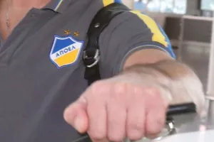 Γροθιά/ΑΠΟΕΛ