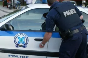 Άρπαξαν €200.000 από ηλικιωμένη - Τα φύλαγε μέσα σε τενεκέδες