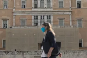ΕΛΛΑΔΑ/Πάνω από 800 κρούσματα σήμερα!