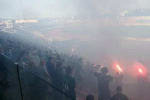 "Είμαστε όλοι ΚΕΡΥΝΕΙΩΤΕΣ/Έχουμε ΜΠΟΥΧΤΙΣΕΙ..."