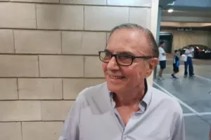Ανάρτηση Κίρζη - "Κύριε Παπαχαραλάμπους, αντί να κρύβεστε..." 