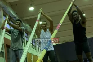 Οι Αντετοκούνμπο έμαθαν τα μυστικά του επί κοντώ από τον φίλο τους Εμμανουήλ Καραλή