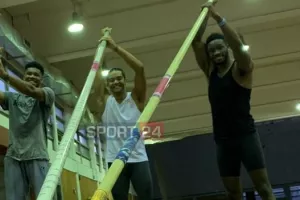 Οι Αντετοκούνμπο έμαθαν τα μυστικά του επί κοντώ από τον φίλο τους Εμμανουήλ Καραλή