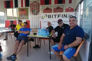 Έξω φρενών ο πρόεδρος/"Είναι όλοι ανεπιθύμητοι, φτάνει με την κοροϊδία"