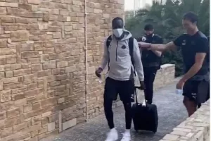 Άφιξη στο ξενοδοχείο της PSV (βίντεο)