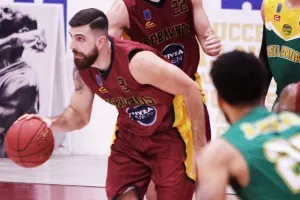 Τηλεοπτικό το Πετρολίνα ΑΕΚ - Κεραυνός 
