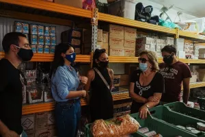 Ο Απόλλωνας προσφέρει φαγητό σε άπορες οικογένειες (φώτος)