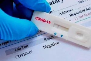 ΕΡΧΟΝΤΑΙ 200,000 rapid test