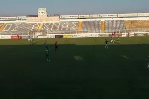 ΔΙΠΛΟ για Οθέλλο (φώτος)