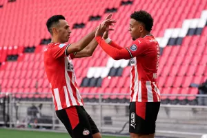 Με 2-0 η PSV/Αντίπαλος Ομόνοιας