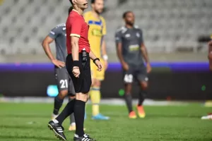 ΔΙΠΛΟ με 10 παίκτες η Πάφος! Προβληματικό ΞΑΝΑ το ΑΠΟΕΛ (φώτος)