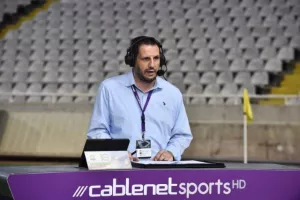 ΔΙΠΛΟ με 10 παίκτες η Πάφος! Προβληματικό ΞΑΝΑ το ΑΠΟΕΛ (φώτος)