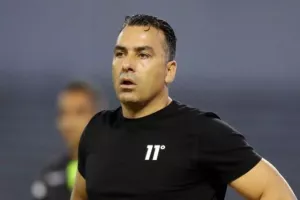 "Tρεις βαθμοί σ' ένα γήπεδο που ποτέ δεν συμπάθησα/Ολοι θέλουν να κερδίσουν τον αήττητο Απόλλωνα"
