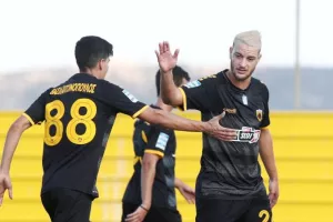 AEK: Για βασικός με ΠΑΟΚ ο Χνιντ