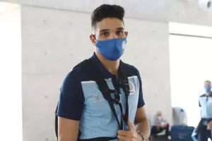 (ΦΩΤΟΣ) Αναχώρησε για Λουξεμβούργο η Εθνική μας
