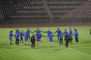 Προπόνηση στην... βροχερή "Elbasan Arena" (Φώτος)