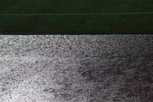 Προπόνηση στην... βροχερή "Elbasan Arena" (Φώτος)