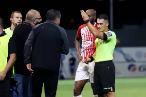 Φύγε... Πάμπο