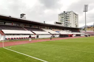 Προπόνηση στην... βροχερή "Elbasan Arena" (Φώτος)