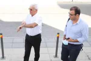  Ολοκληρώθηκε η συνάντηση Κούμα - Παπαχαραλάμπους