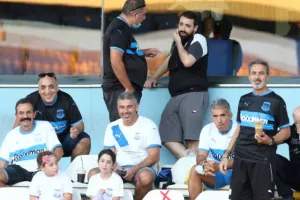 Νίκησε ο Απόλλωνας/ "Νίκησε" και ο... ψυχωμένος Εθνικός! (Φώτος)